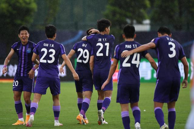 文班23+12马刺大胜开拓者 骑士终结雄鹿3连胜
